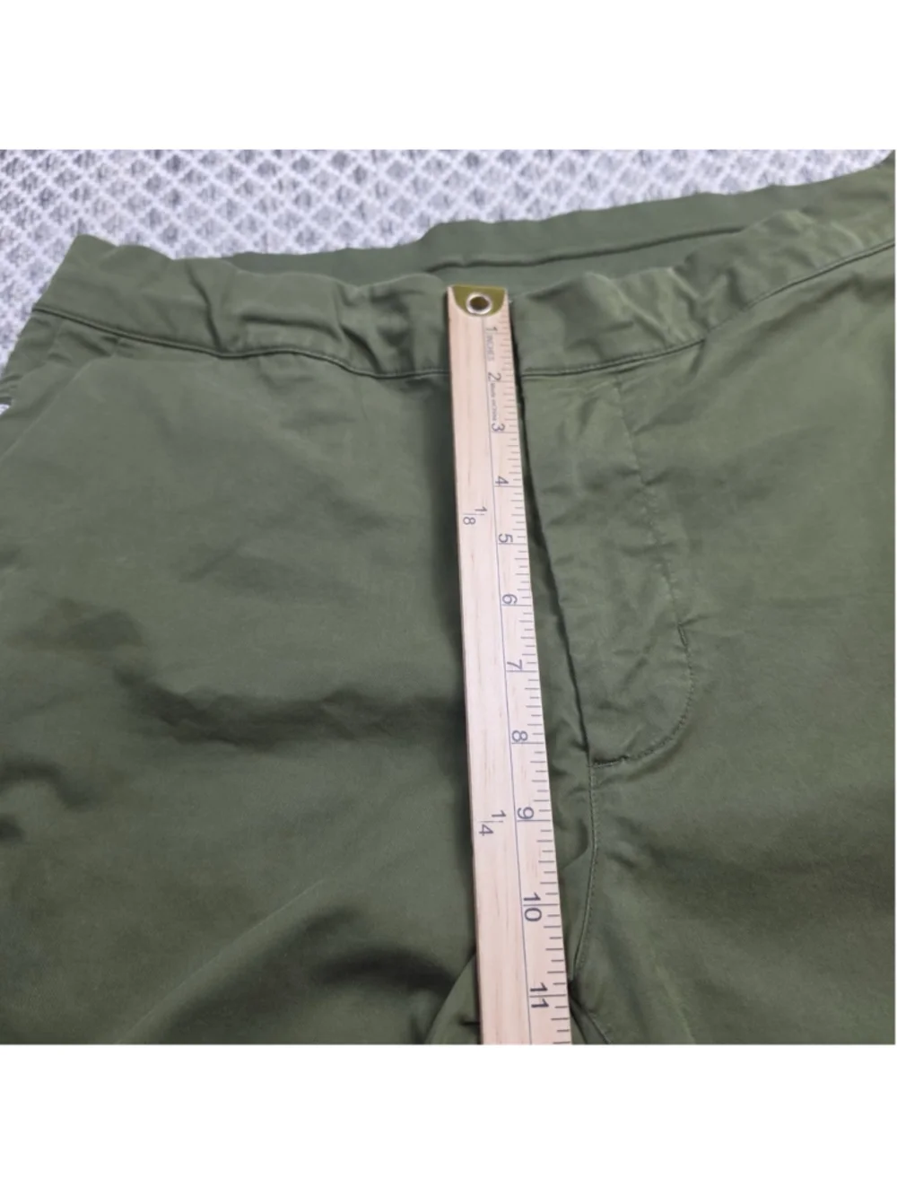 Nike Sportswear Men’s 34 Olive Green Drawstring Zip Pocket Utility Pants